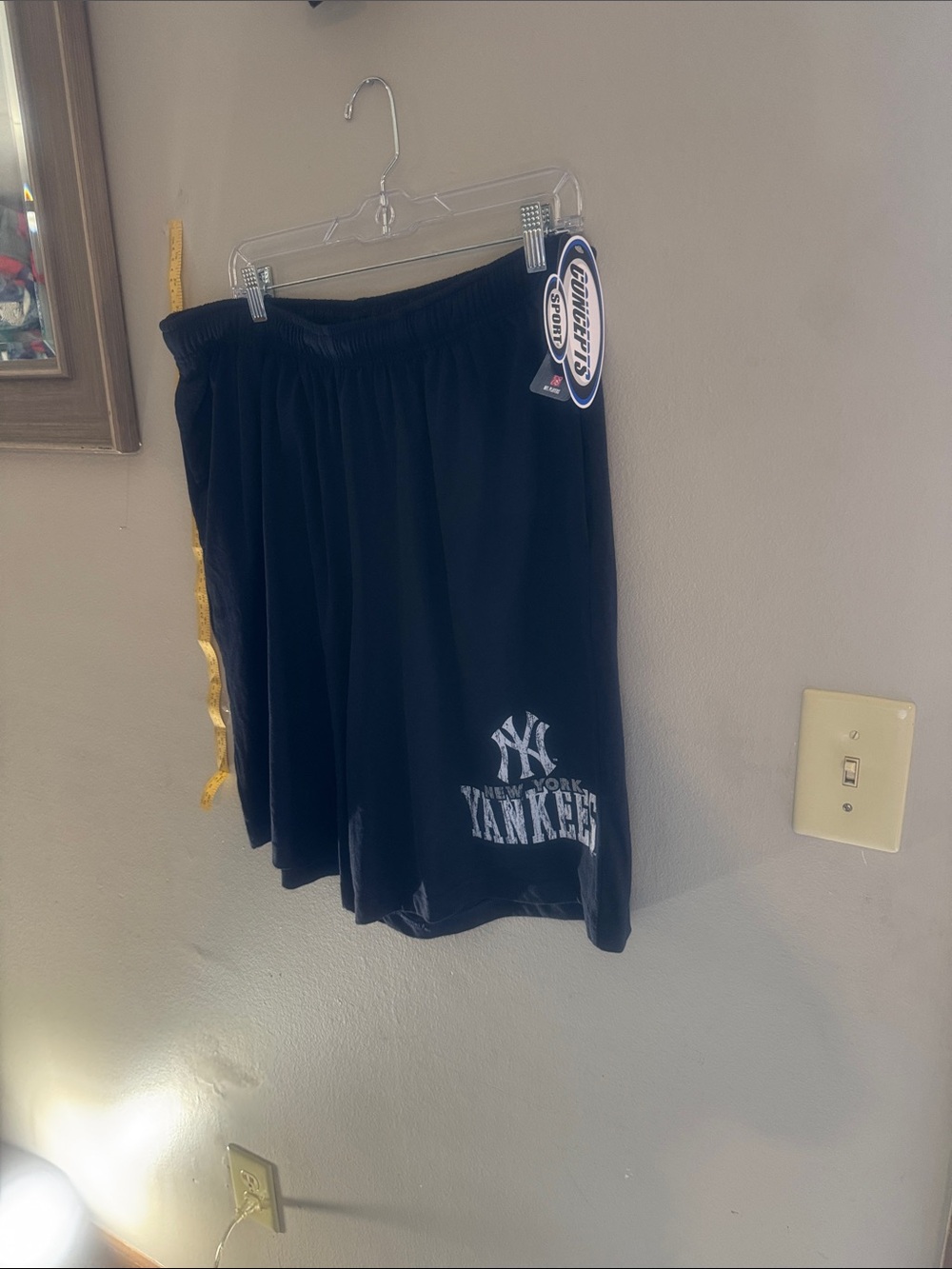 Men's Navy Athletic Shorts with Yankees Logo - Picture 2 of 9
